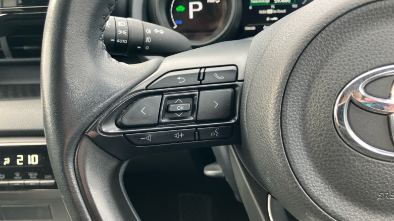 Toyota Yaris 1.5 Hybrid Design 5dr CVT Hybrid Hatchback